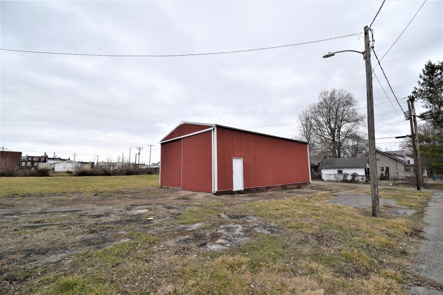 More Photos Of 716 Main St, Mount Vernon Office For Sale