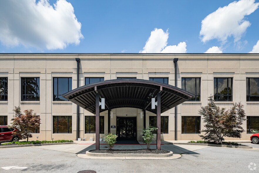 More Photos Of 34 Upper Riverdale Rd, Riverdale Medical For Lease