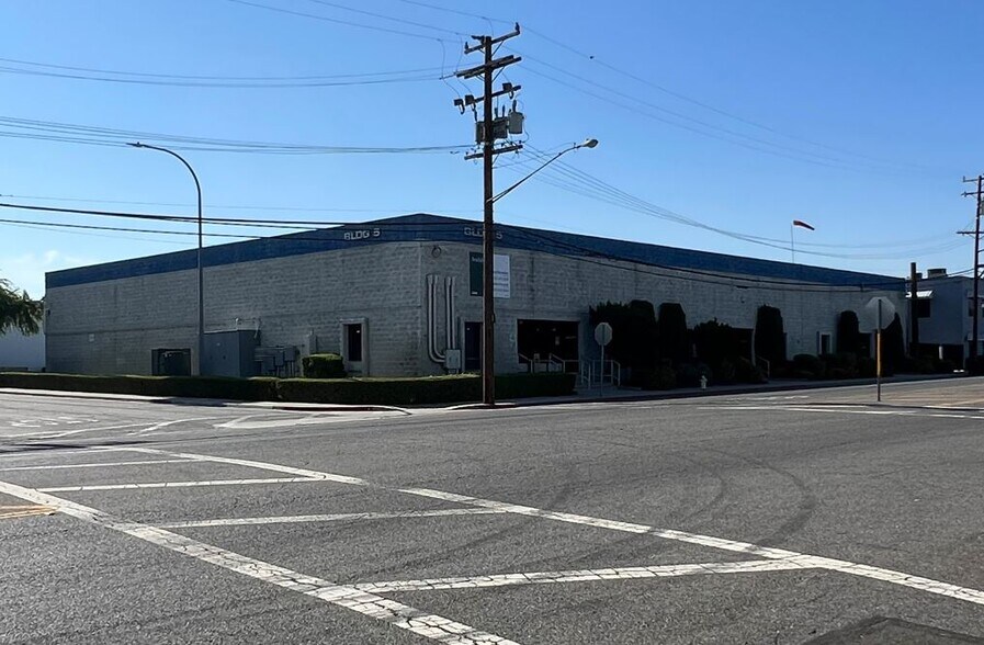 Primary Photo Of 715-719 S Palm Ave, Alhambra Warehouse For Lease