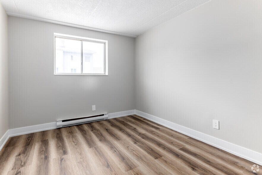 More Photos Of 112 Breckenridge Dr, Kitchener Apartments For Sale