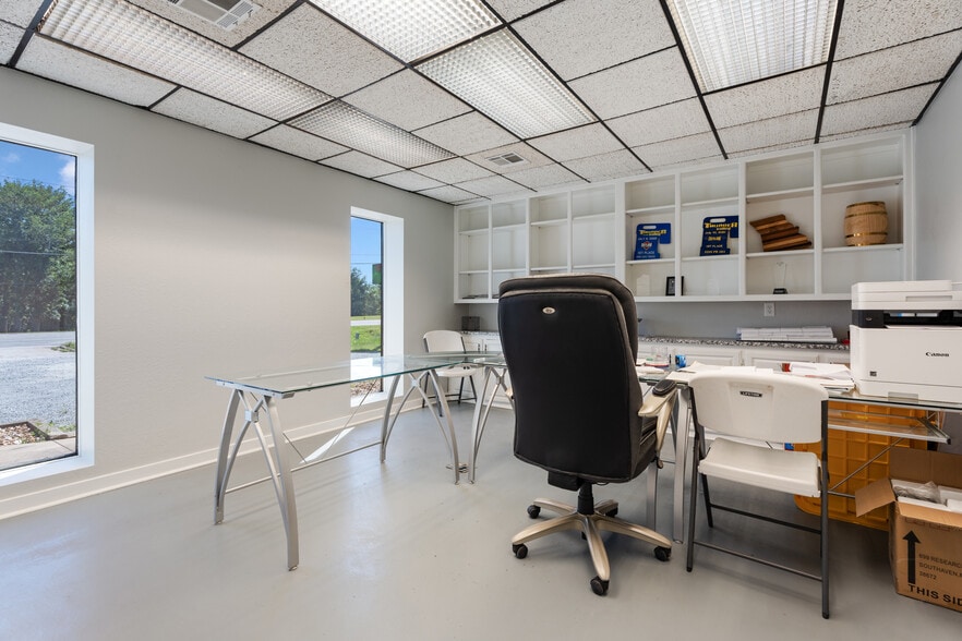 More Photos Of 25100 N Us-59 Hwy, Afton Office For Sale