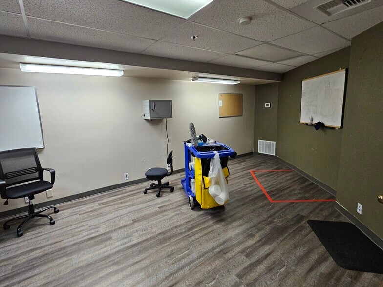 More Photos Of 1000 12th Ave, Longview Medical For Lease