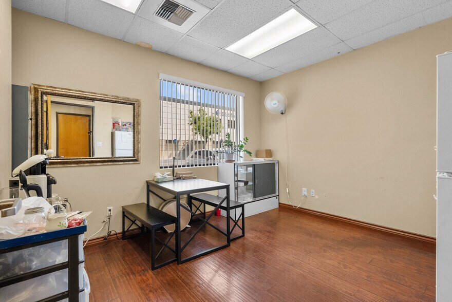 More Photos Of 28041 Smyth Dr, Valencia Light Manufacturing For Lease