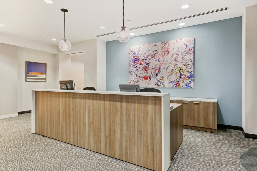 Primary Photo Of 801 Brickell Ave, Miami Coworking Space