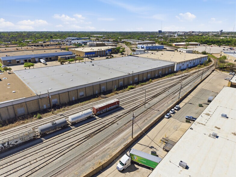 More Photos Of 2001-2023 Exchange Dr, Arlington Distribution For Sale