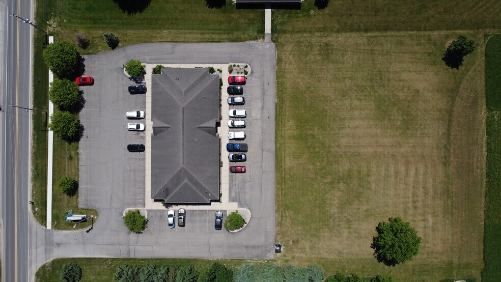 More Photos Of 400 N Main St, Onsted Medical For Sale