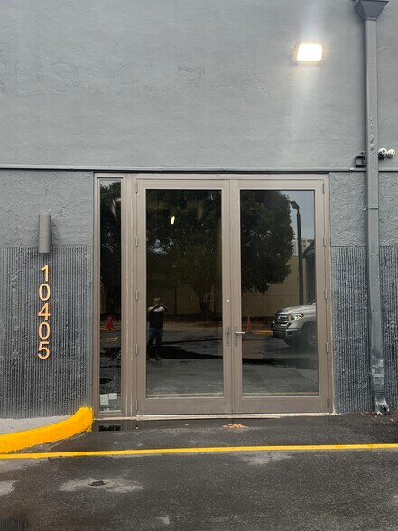 More Photos Of 10401 SW 186th St, Miami Service For Lease