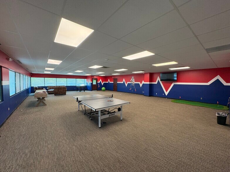 More Photos Of 95 John Muir Dr, Amherst Office For Lease