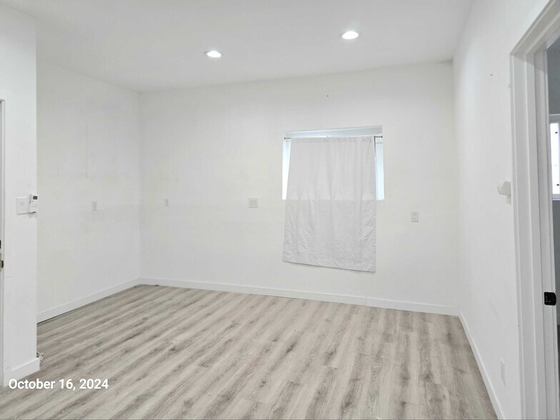 More Photos Of 1526 E 1st St, Los Angeles Coworking Space