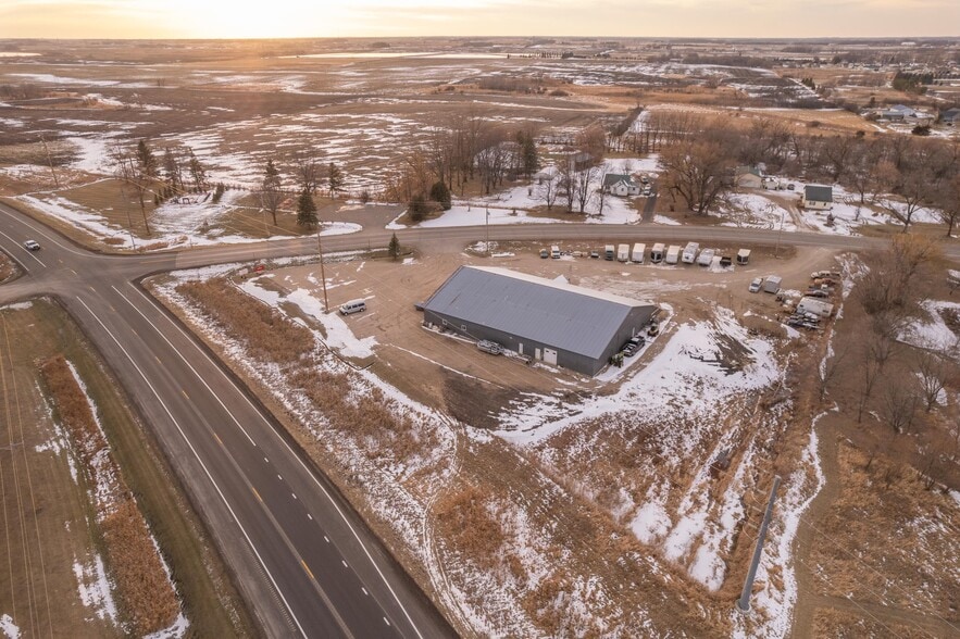 More Photos Of 815 E 1st Ave, Osakis Flex For Lease