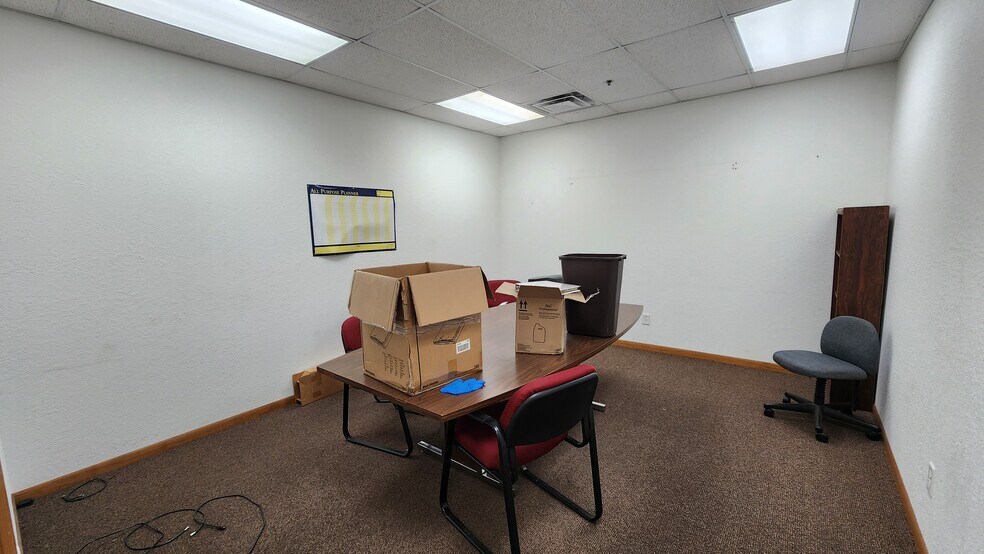 More Photos Of 2400 Industrial Blvd, Temple Distribution For Lease