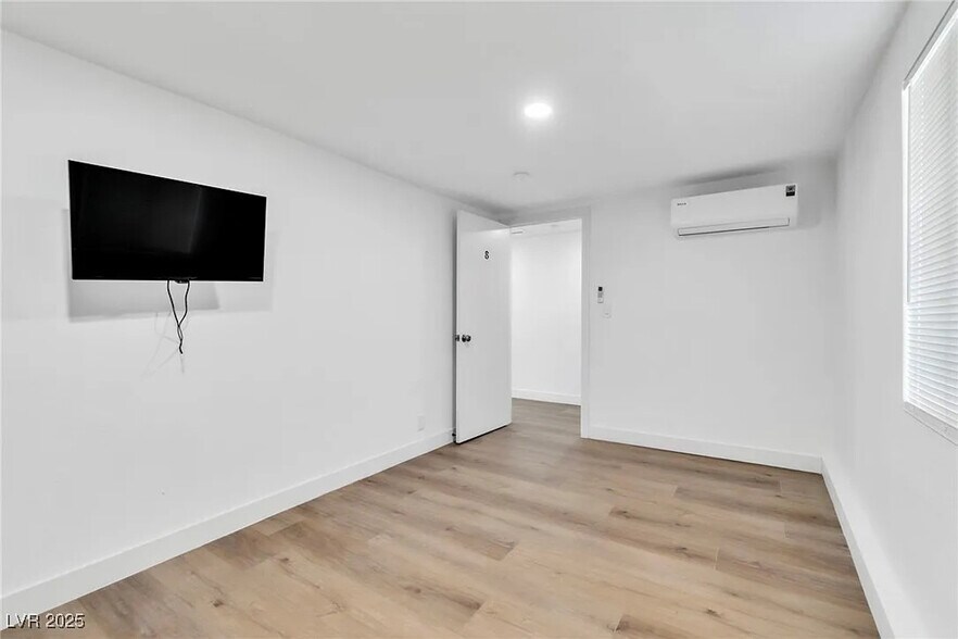 More Photos Of 4785 San Sebastian Ave, Las Vegas Specialty For Sale