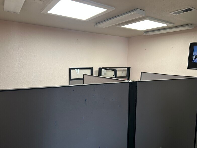 More Photos Of 300 E 18th St, Oakland Freestanding For Sale