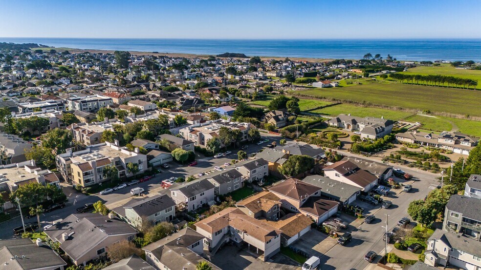 More Photos Of 466 Willow Ave, Half Moon Bay Apartments For Sale