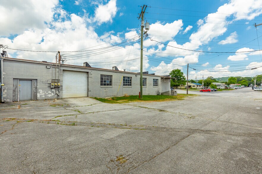 More Photos Of 3715 Calhoun Ave, Chattanooga Manufacturing For Lease