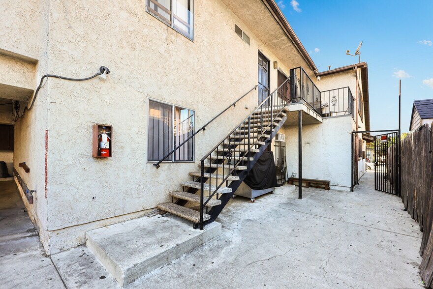 More Photos Of 312 S Pine St, San Gabriel Apartments For Sale