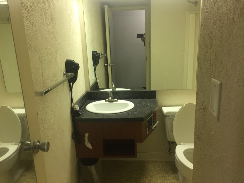 More Photos Of 2315 N Broadway, Minot Hospitality For Sale