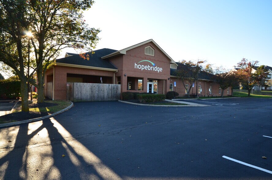 More Photos Of 6085 Emerald Pky, Dublin Medical For Sale