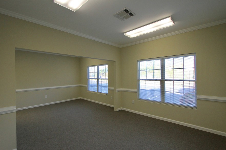 More Photos Of 925 Sanders Rd, Cumming Coworking Space