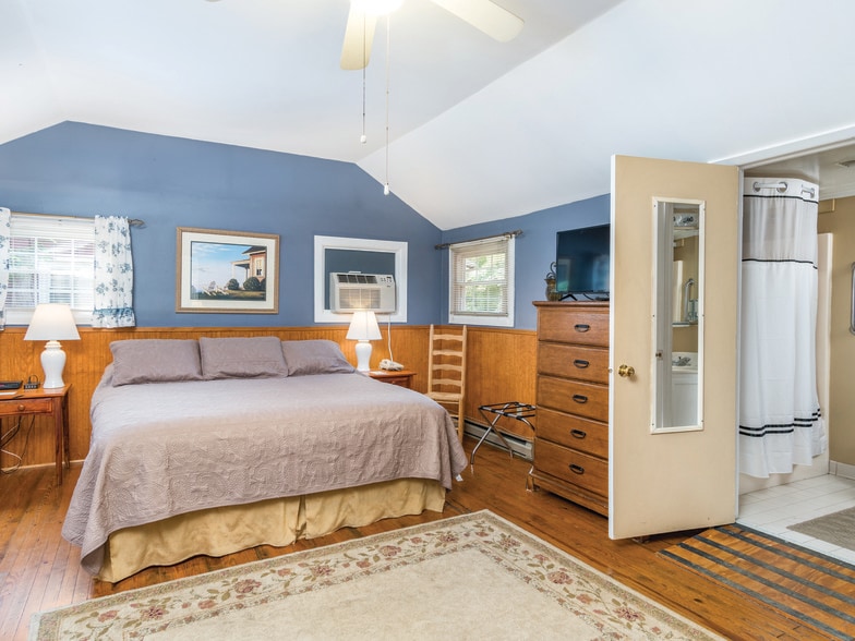 More Photos Of 86 Lily Pad Ln, Flat Rock Hotel For Sale