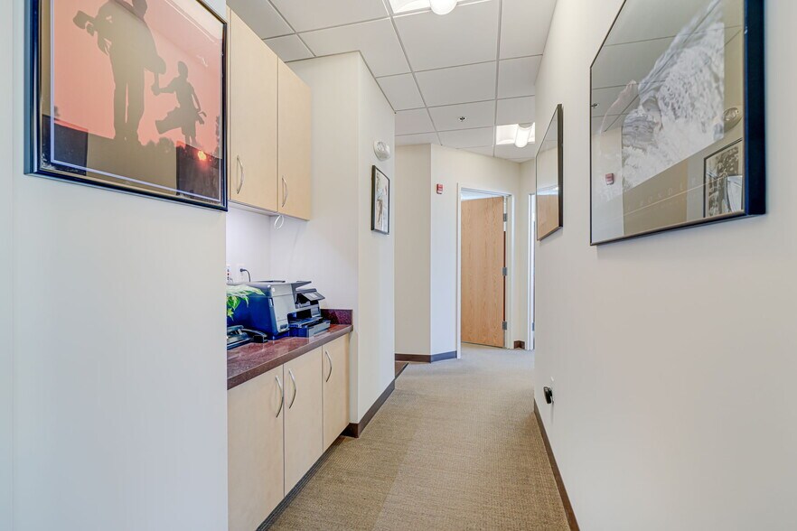 More Photos Of 7115 Leesburg Pike, Falls Church Office For Sale