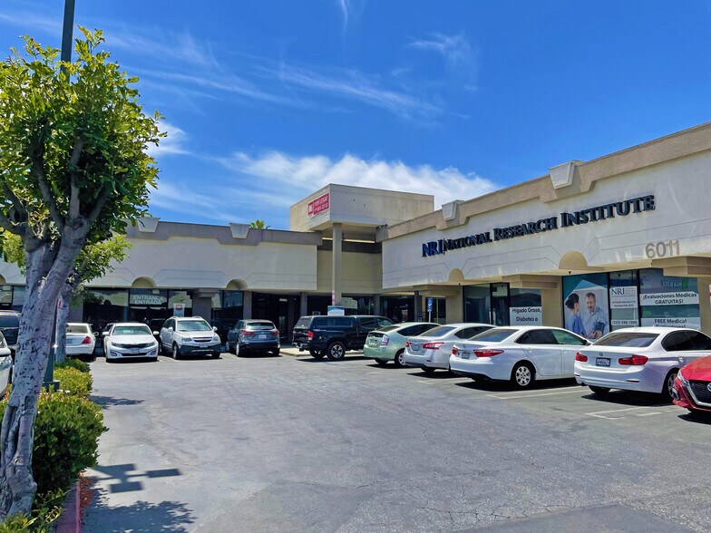 More Photos Of 6001-6021 Pacific Blvd, Huntington Park Unknown For Lease