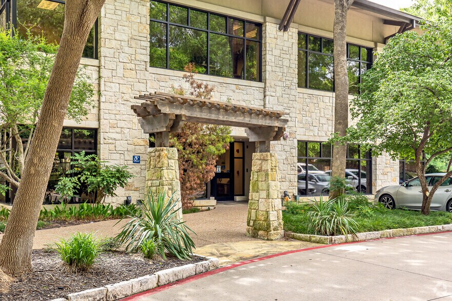 More Photos Of 2600 Eldorado Pky, McKinney Office For Lease