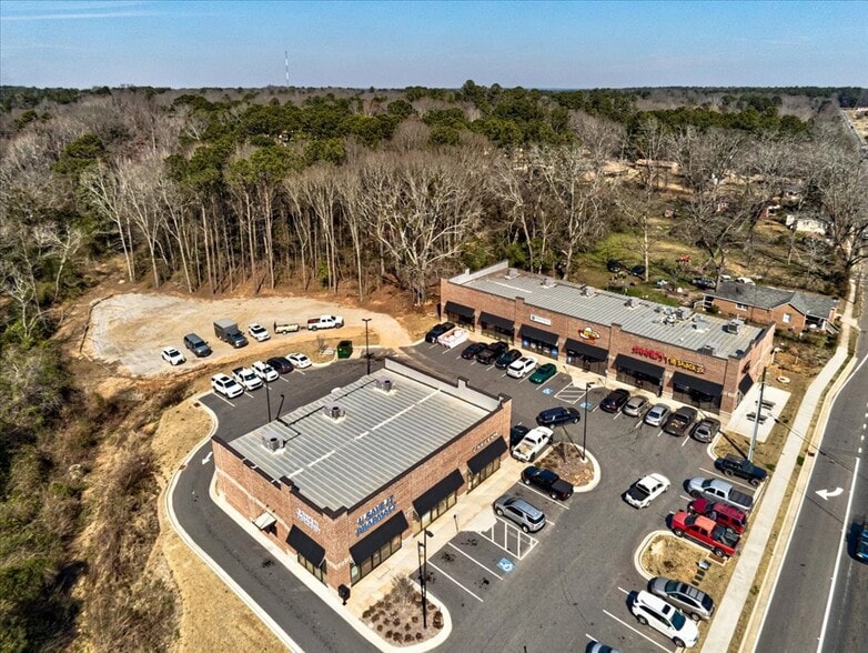 More Photos Of 438 Cabiness Road, Forsyth Storefront Retail Office For Sale