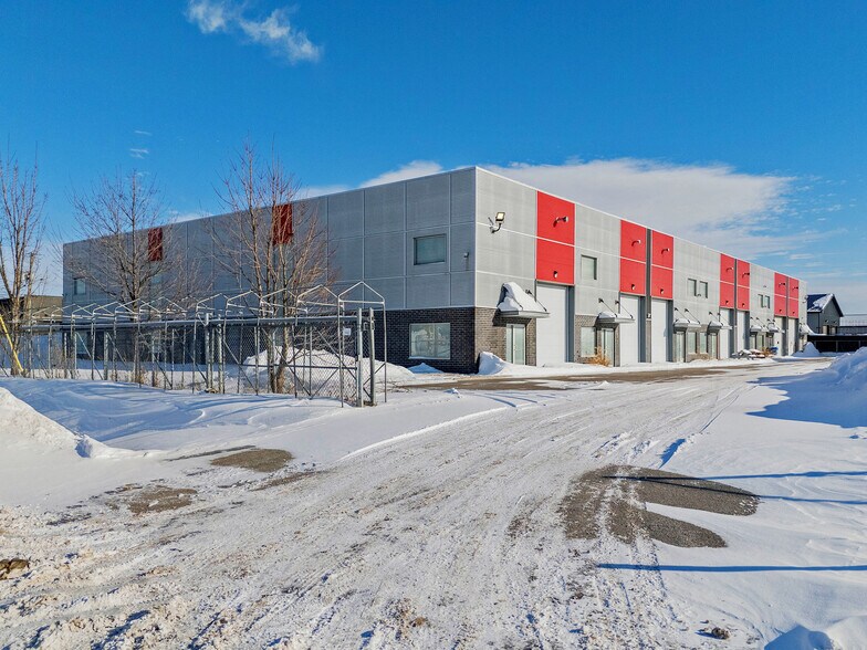 More Photos Of 14410 Rue Rolland-Desjardins, Mirabel Warehouse For Sale