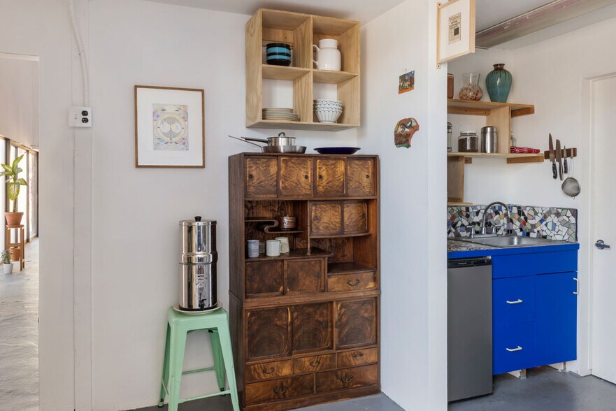 More Photos Of 936 Mei Ling Way, Los Angeles Freestanding For Sale