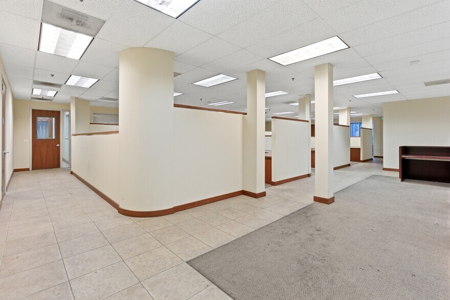More Photos Of 11700 Monarch St, Garden Grove Warehouse For Sale