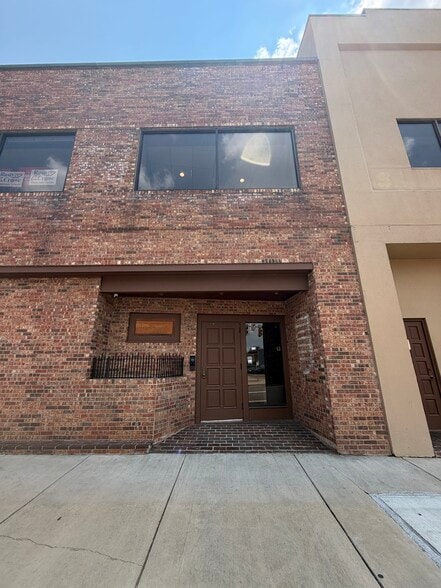 Primary Photo Of 104 E Main St, Johnson City Office For Lease