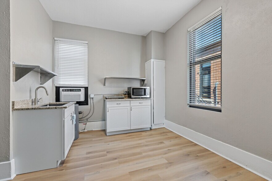 More Photos Of 429-435 3rd St, Berthoud Freestanding For Sale