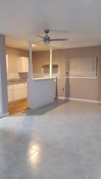 More Photos Of 13501 Topeka St, Houston Apartments For Sale