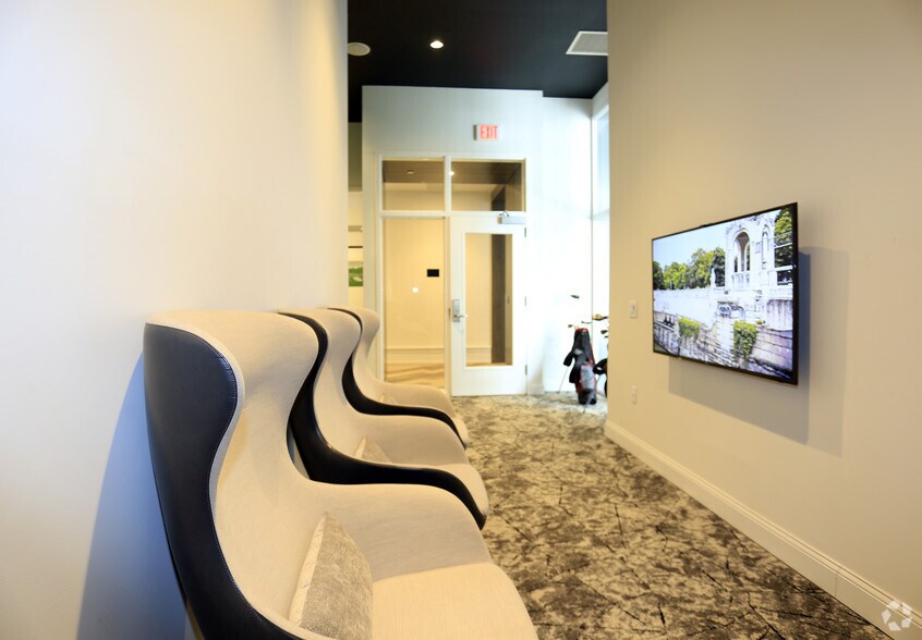 More Photos Of 57 Bank St, White Plains Apartments For Lease