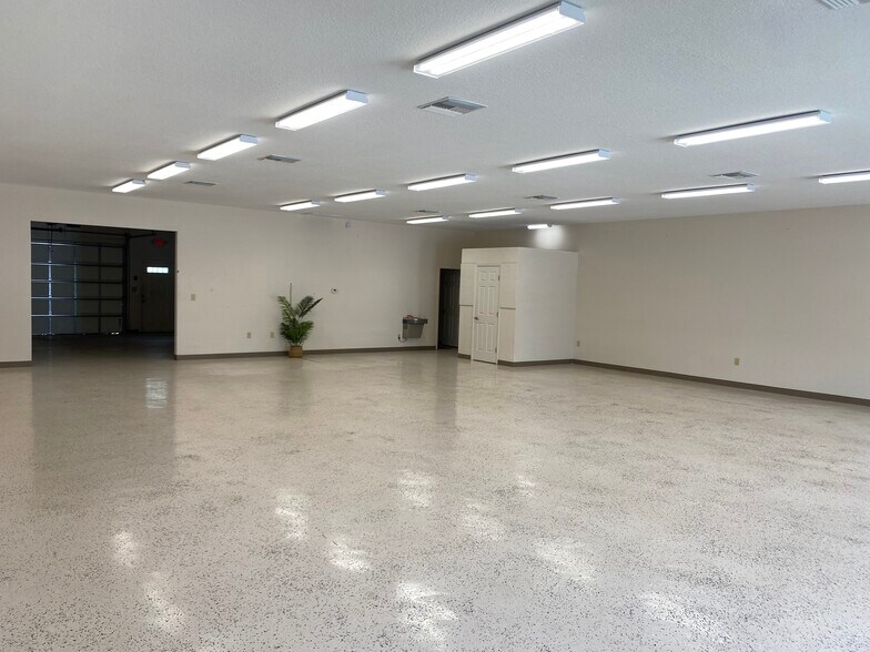 More Photos Of 236 Avenue D SW, Winter Haven Medical For Lease