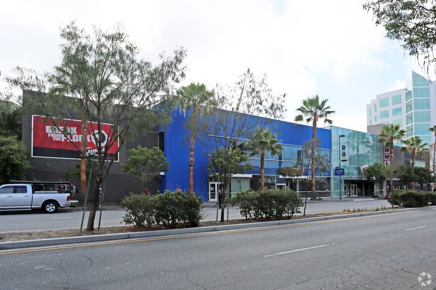 More Photos Of 5240 Lankershim Blvd, North Hollywood Movie Theatre For Lease