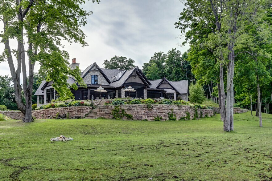 More Photos Of 1286 Gray Fox Ct, Howell Flex For Sale