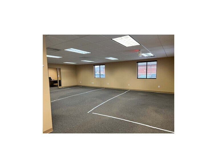 More Photos Of 612 Pierce Blvd, O'Fallon Office For Lease