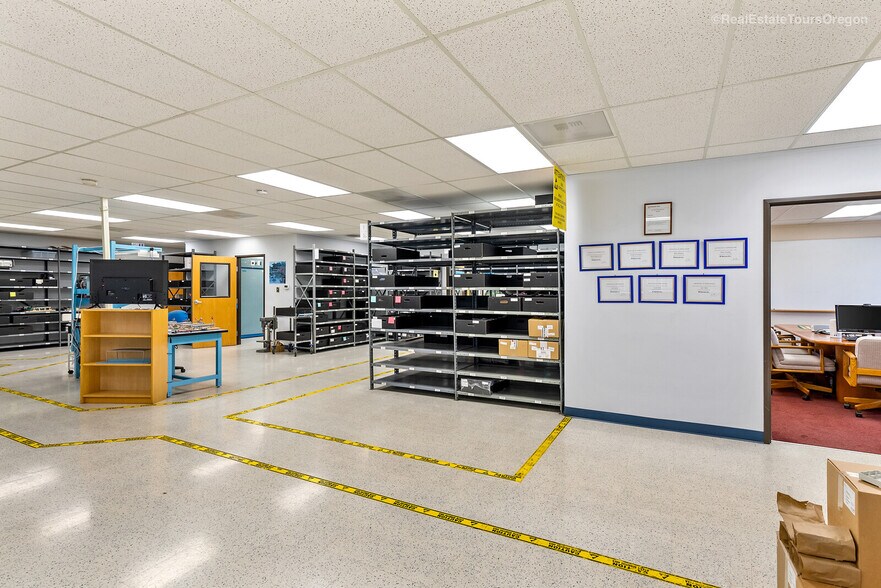 More Photos Of 2221 Yew St, Forest Grove Manufacturing For Sale