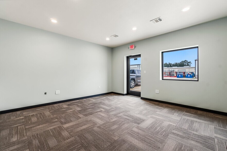 More Photos Of 25330 Aldine Westfield Rd, Spring Warehouse For Lease