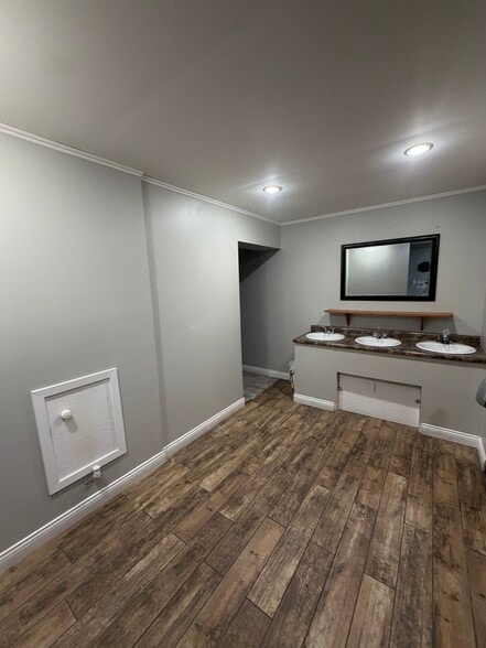 More Photos Of 4743 Northcote Ave, East Chicago Specialty For Sale
