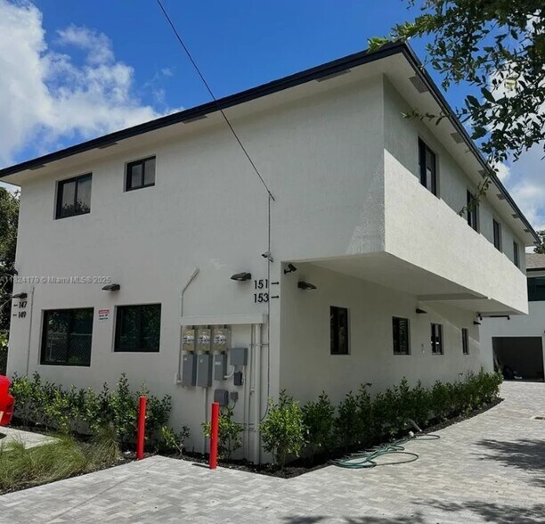 More Photos Of 147 NW 61st St, Miami Apartments For Sale
