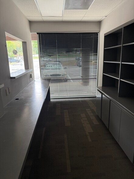 More Photos Of 14309 Cantrell Rd, Little Rock Storefront For Lease
