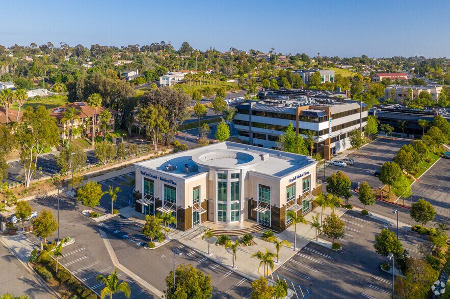 More Photos Of 326 S Melrose Dr, Vista Medical For Lease