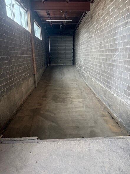 More Photos Of 5247-5261 W Harrison St, Chicago Warehouse For Sale