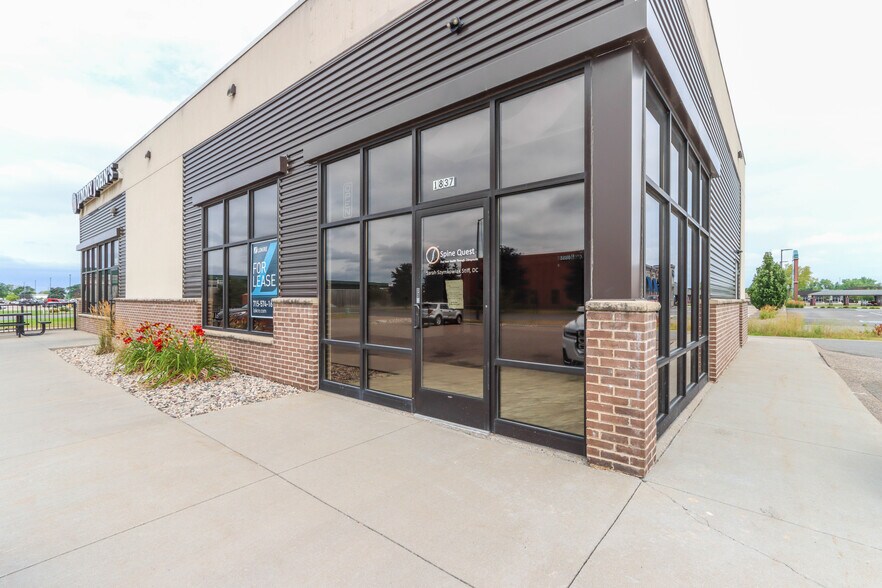 Primary Photo Of 1837-1845 Park Ave, Plover Storefront Retail Office For Lease
