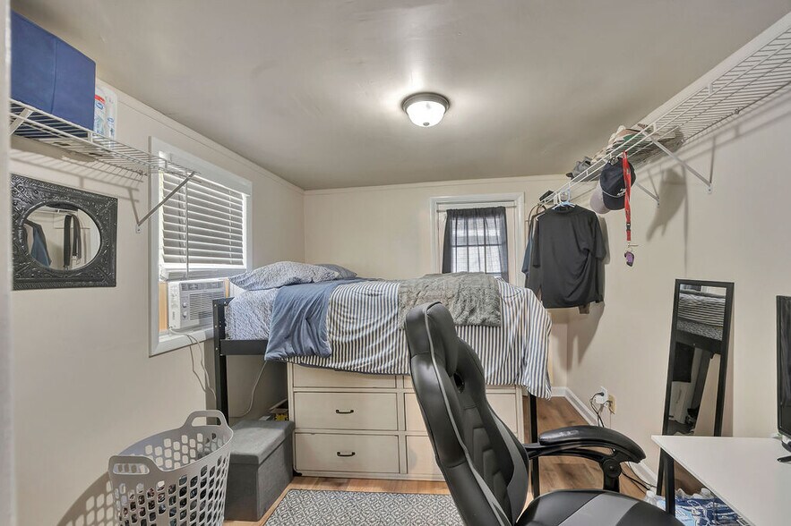 More Photos Of 215 N College Ave, Oxford Apartments For Sale