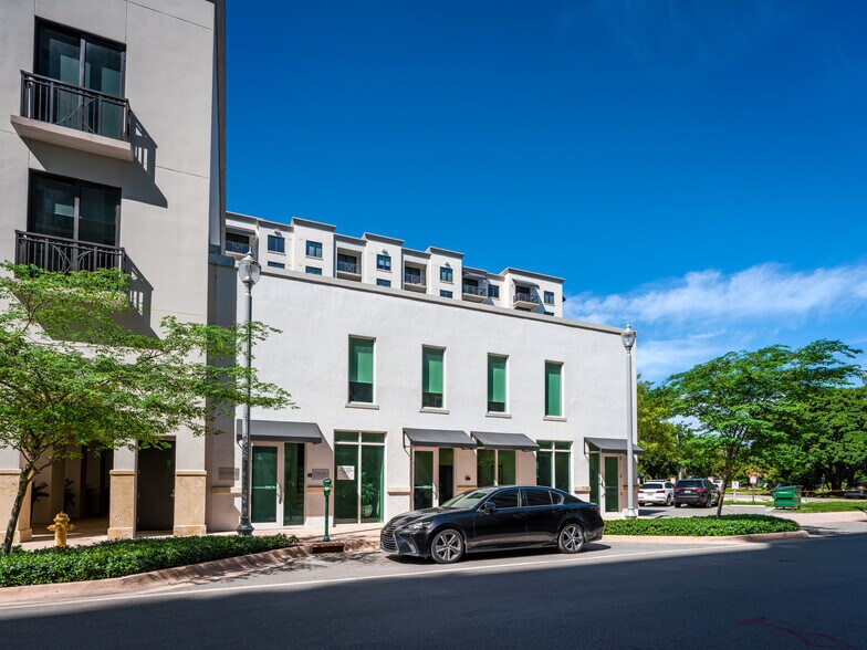 More Photos Of 4070-4090 Laguna St, Coral Gables Medical For Sale