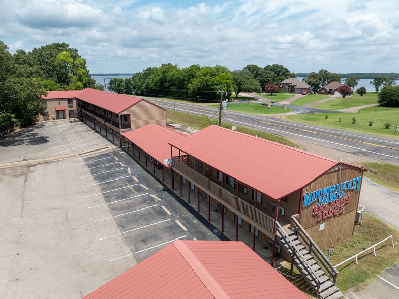 Primary Photo Of 3035 W Highway 154, Quitman Hotel For Sale